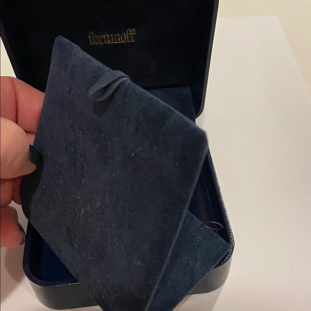 Fortunoff Vintage Blue Jewelry Box Display